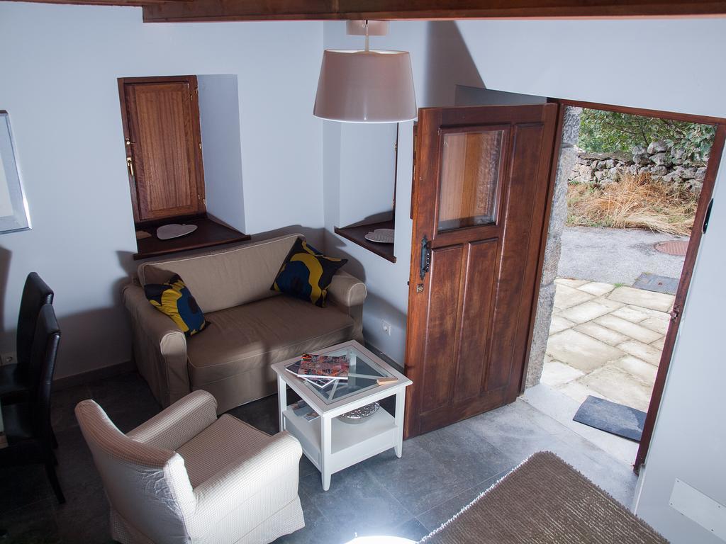 Casa Rural La Cabana Del Valleyu Sotres Exterior foto